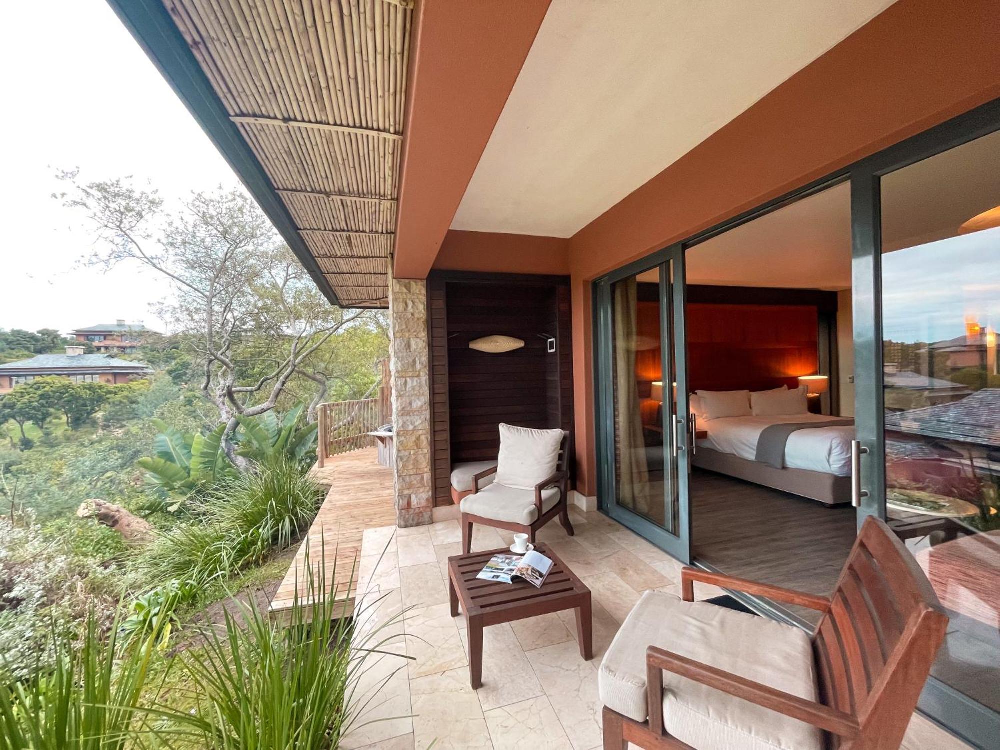 Pezula Nature Retreat Knysna Room photo A guest room at the Falls Lodge